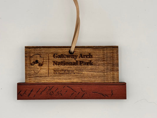 Gateway Arch National Park pinnament ornament