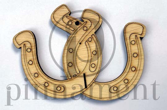 Standard grooved horseshoes ornament for rodeo badge