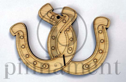 Standard grooved horseshoes ornament for rodeo badge